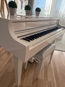 Predám digitálny klavír YAMAHA CLP-665GPWH - 3