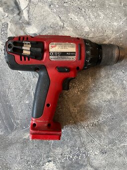 Predám aku skrutkovač Milwaukee PLD 12X – 12V - 3