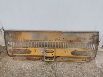 Škoda 100 - zadné čelo - 3