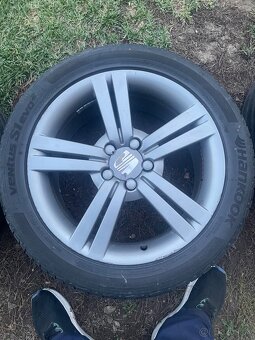 Eletrony R18 s pneu - 3