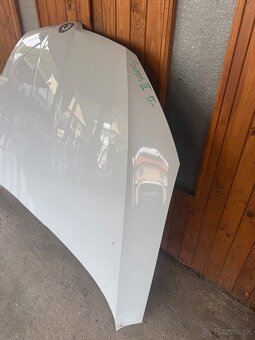 Škoda Superb III 3 2015- kapota - 3