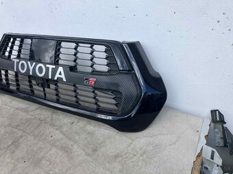 TOYOTA HILUX GR  2021- PREDNÁ MASKA - 3