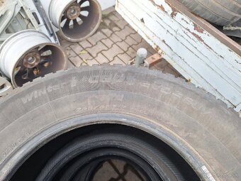 Hankook winter icept evo2  265/65R17 - 3