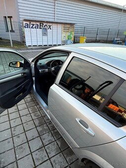 🚘 Opel Astra H 1.4 (2007) - 3