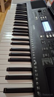 Klávesy Yamaha PSR-E373 - 3