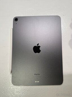 Apple iPad Air M1 - 3