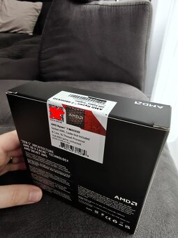 AMD Ryzen 7 9800X3D - 3