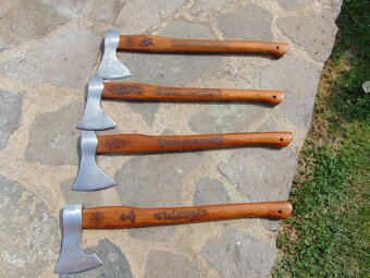 predám viking sekeru s motývmi - 3