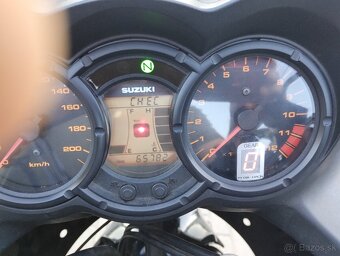 Suzuki dl 650 v strom - 3