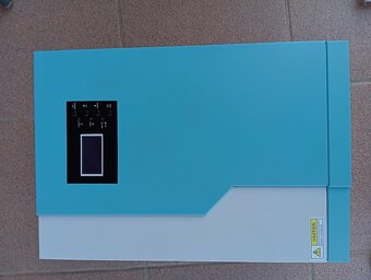 Predám solárne meniče 5,5 a 6,2kw - 3