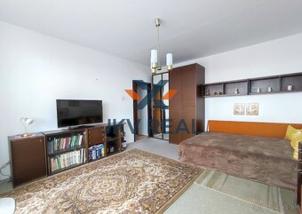 Priestanný 1 izbový byt s dvomi skvelými loggiami vo vyhľadá - 3