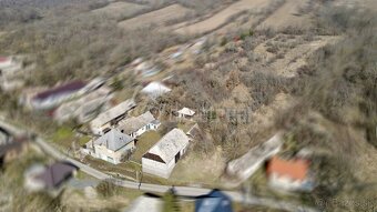 Hospodárska usadlosť s viac ako hektárovým pozemkom. - 3