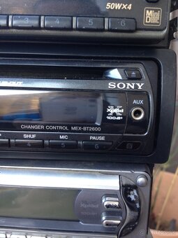 Predam autoradia SONY - 3