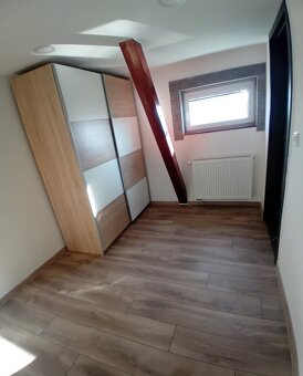 Na prenájom 2 izbový podkrovný byt v rod. dome, Jablonica. - 3