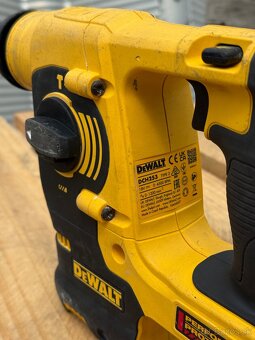 AKU kladivo Dewalt - 3