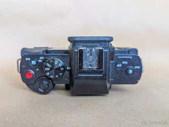 Panasonic Lumix G100 - 3