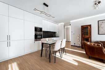 Luxusný 3-izbový Byt s balkónom a garážovým parkovaním - 3