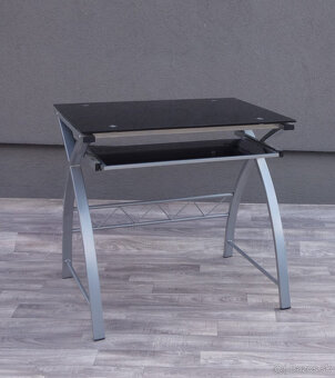 Stôl počítačový . - 3