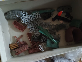 Vojacikovia z roku 1970 l ZLAVA - 3