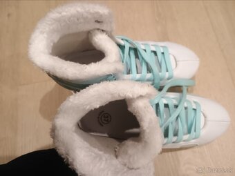 Dievčenské korčule č.37 - 3