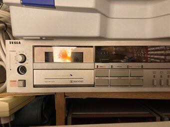 Kazetový magnetofón Tesla SM261 - 3