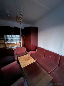 Sedačka, skriňa - 3