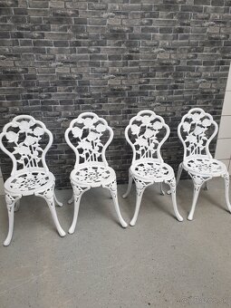 Zahradne sedenie. - 3