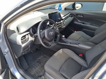 Predám toyota chr - 3