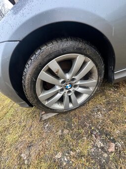BMW 330D xdrive 2010 ročník - 3
