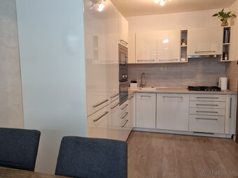 NA PREDAJ 4 IZBOVÝ BYT s LOGGIOU 78 m2 LIPOVÁ PIEŠŤANY - 3