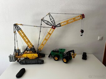 LEGO 42146 Liebherr LR 13000 - 3
