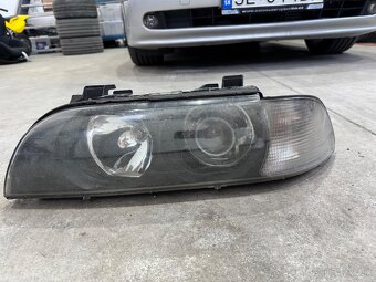 Xenon svetlá BMW e39 predné - 3