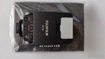 Fujifilm EF-20 TTL Flash - 3