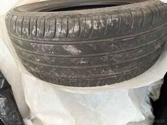 Bidgestone 215/55R17 94V - 3