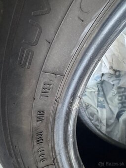 Predám Dunlop Pneu 235/55r18 - 3