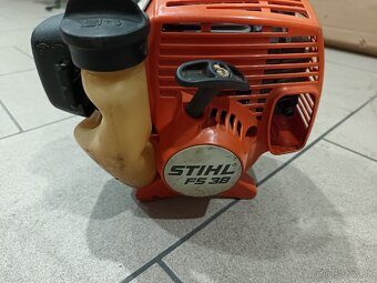 Krovinorez Stihl FS38 nefunkcny - 3