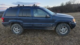 Predám Jeep Grand Cherokee 4,7 L V8 4x4 - 3