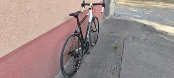 Predám cestný bicykel B-twin Triban,kolesá 28" - 3