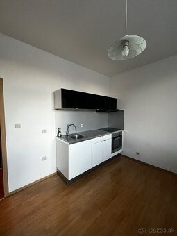 Garsonka na prenajom - 3