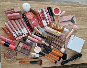 Veľký balík kozmetiky a štetcov - 3