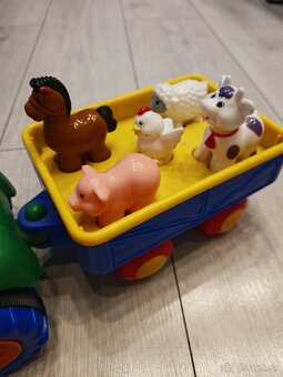 Predam traktor farma so zvieratkami - 3