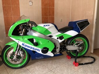 Kawasaki ZXR 400 - 3
