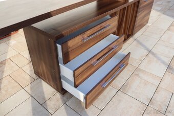 Robustná skrinka na tv - 3