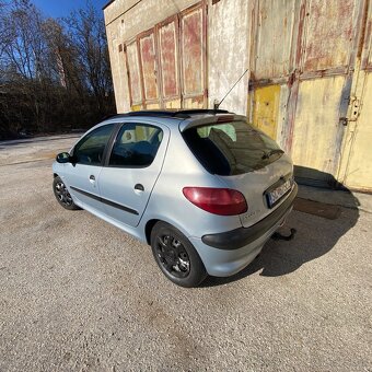 Predám Peugeot 206 2 l Turbo HDI Viac informácií na tel. - 3