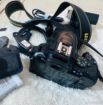 Zrkadlovka Nikon D5500 18-55 VR II Kit (čierna) - 3
