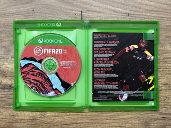 Hra na Xbox One - FIFA 20 CZ - 3