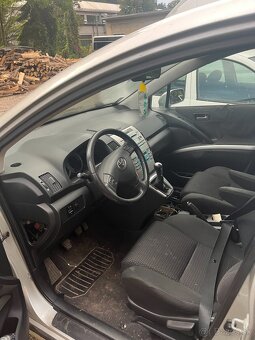 Toyota Corolla Verso diesel - 3