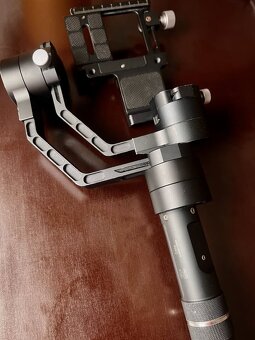 Zhiyun crane stabilizer - 3