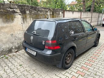 Volkswagen Golf - 3