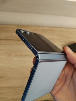 Samsung Galaxy Z Flip 6 - 3